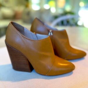 CHLOE Stabio Tan Leather Chunky Heel Booties sz IT 37.5 (fits like US 7)